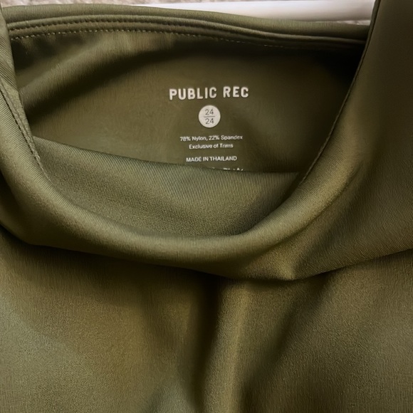 Public Rec workout set - Picture 9 of 9